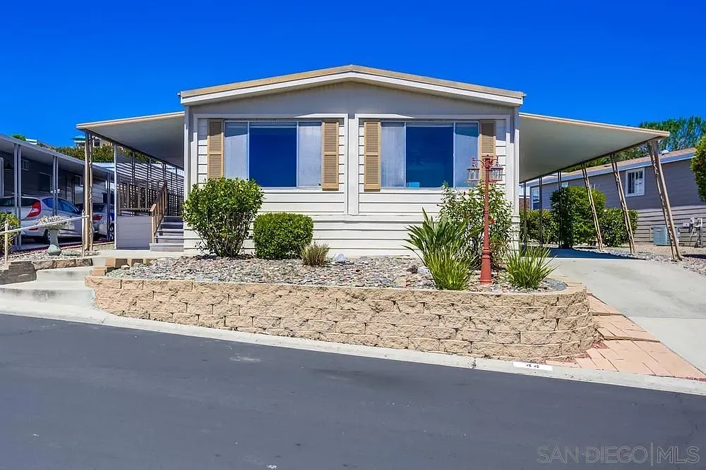 650 S Rancho Santa Fe Rd Spc 44 , photo 2