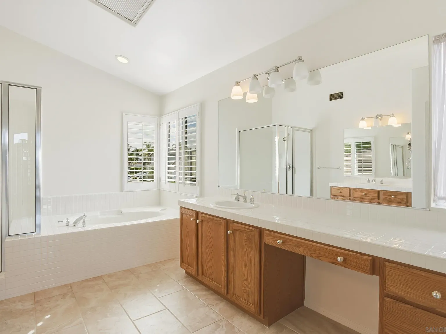 881 Windridge Cir , photo 22