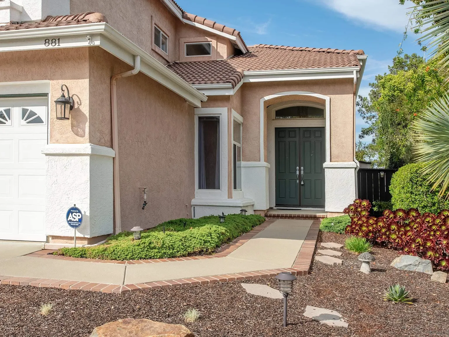 881 Windridge Cir , photo 33