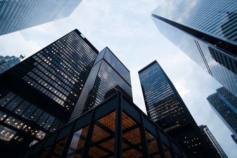 Multi-unit residential investment building