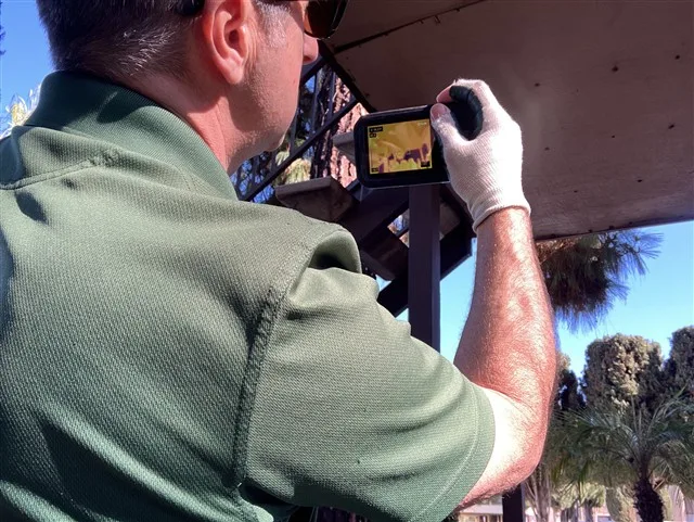 Inspection photo: inspector infrared balcony scan