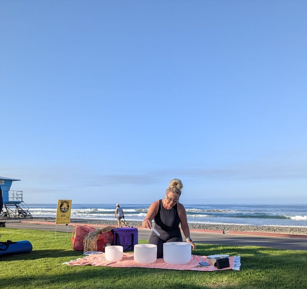 Pier View Yoga Logo