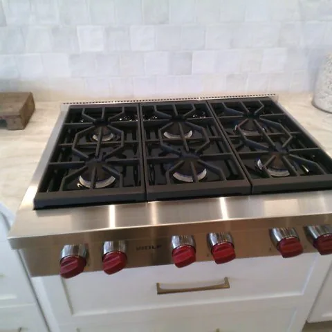 Gas cooktop