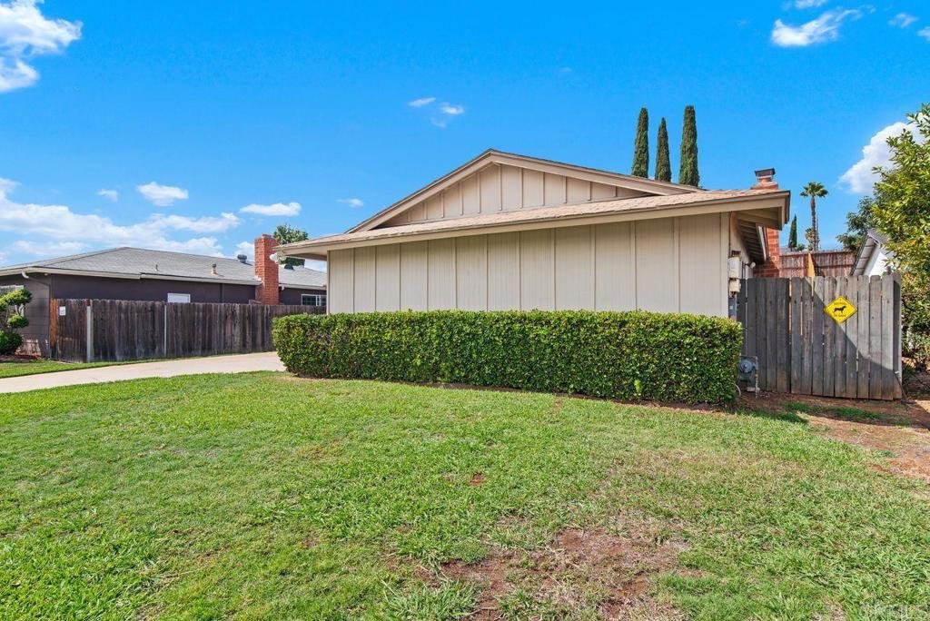 1522 York Place, Escondido, CA 92027