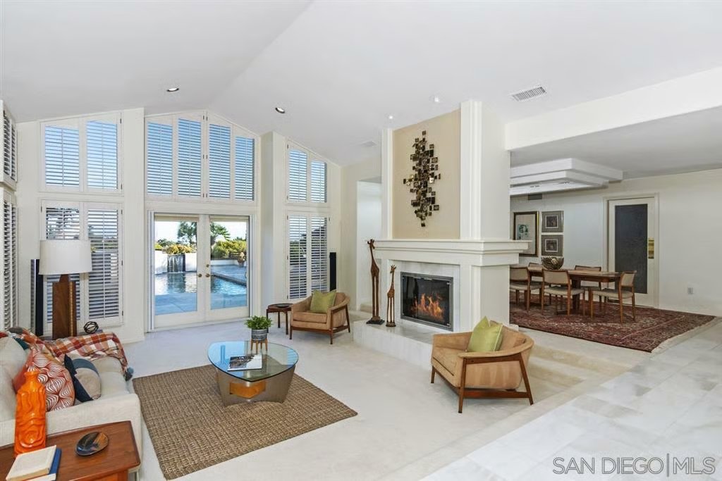 2125 Via Sinalda, La Jolla, CA 92037
